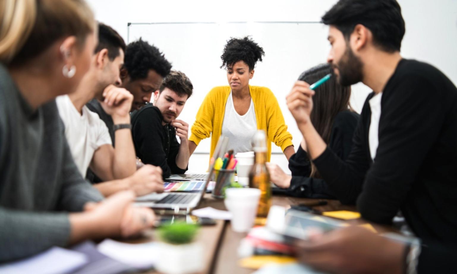 Modernes Bürogebäude in Berlin mit zeitgenössischer Architektur